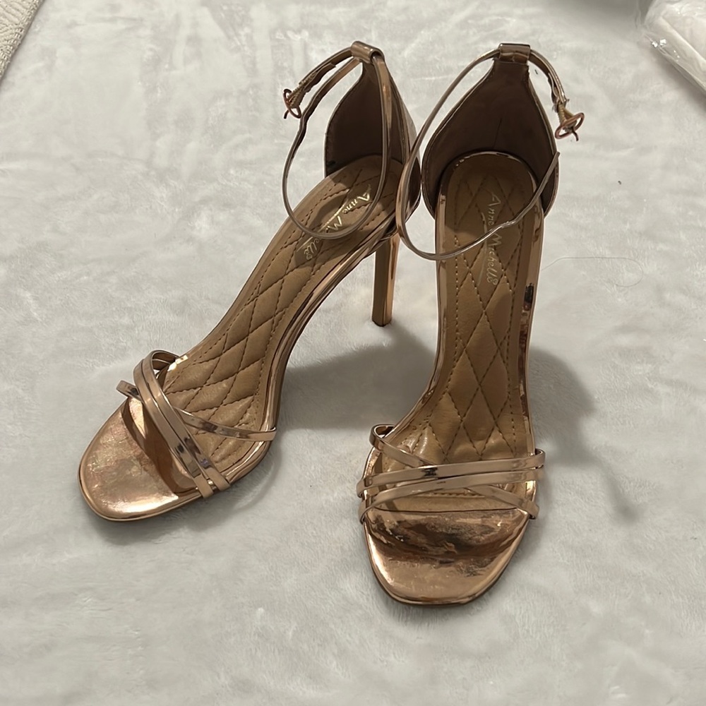 Rose Gold heels 👡👑